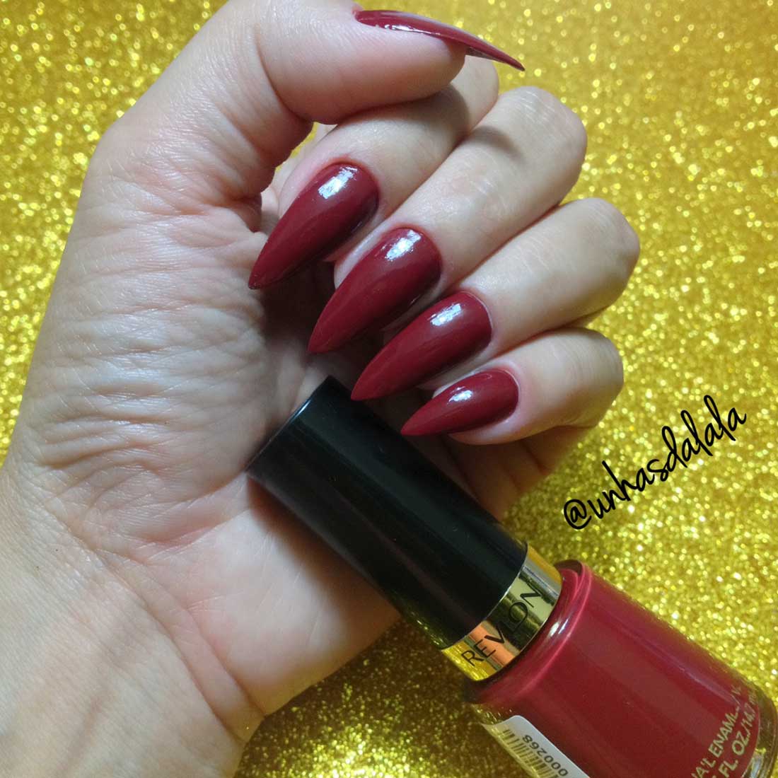 Esmalte Revlon 721 Raven Red