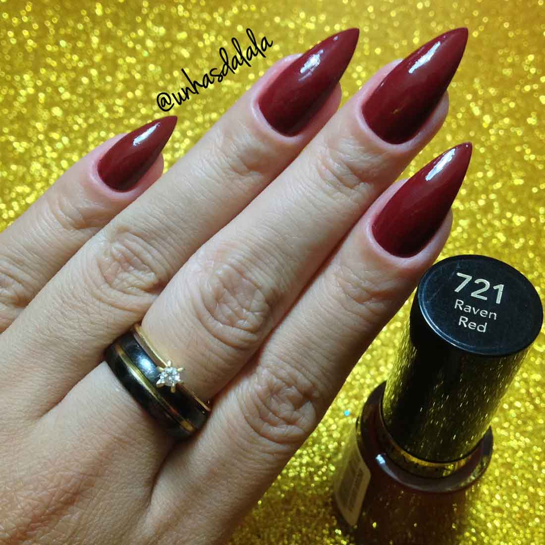 Esmalte Revlon 721 Raven Red