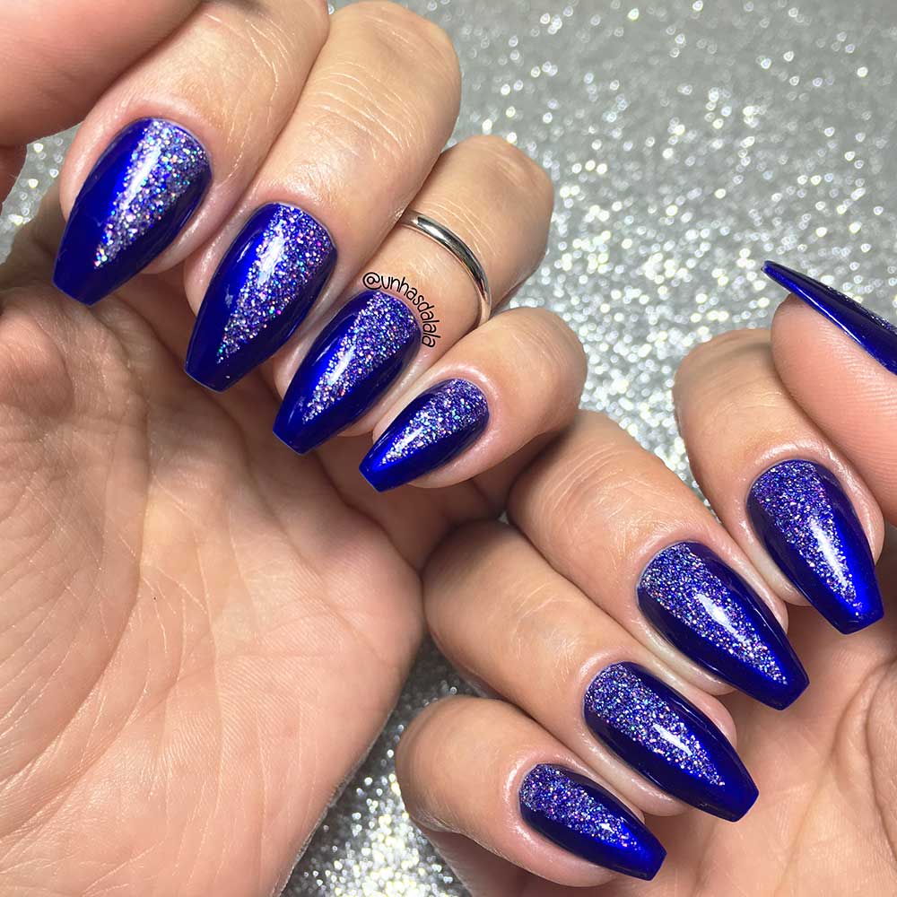 Unhas Decoradas Geométricas com Glitter (Triângulo)