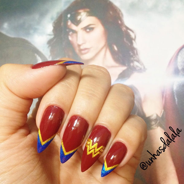 unhas decoradas diana prince (mulher maravilha)