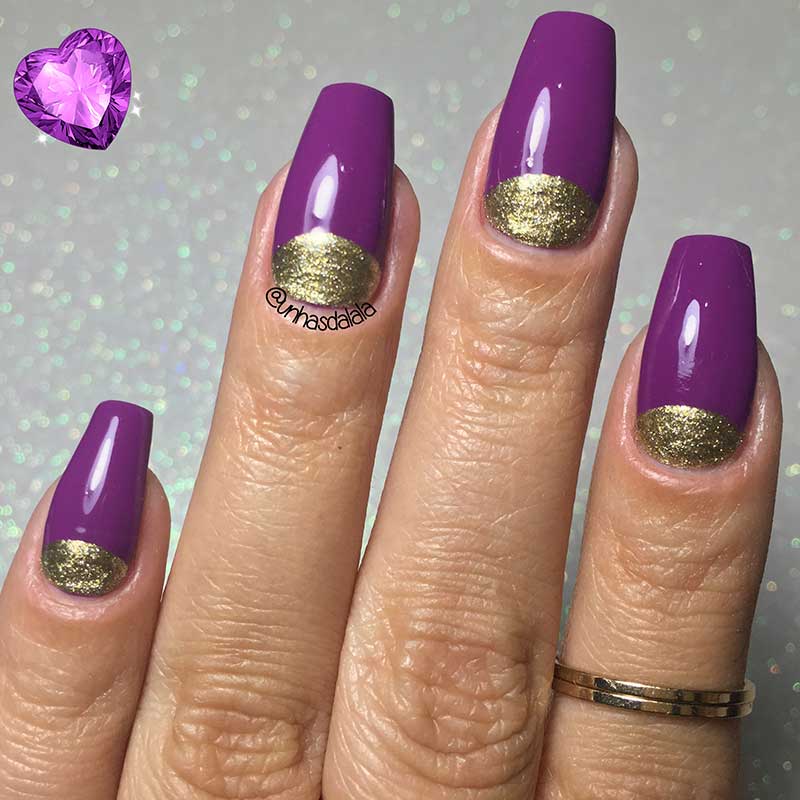 Unhas Decoradas Meia Lua Dourada