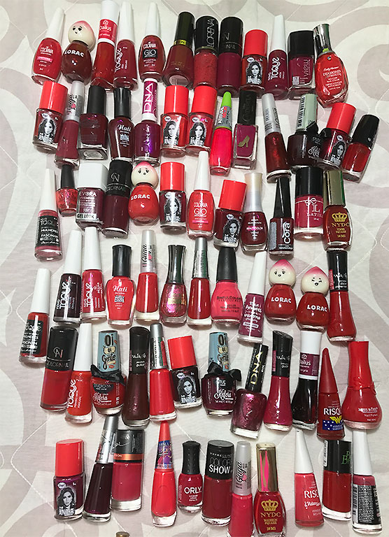 A MAIOR COLEÇÃO DE ESMALTES ( + de 500 )