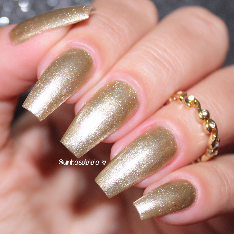 esmalte dailus save the date, esmalte dailus, resenha dailus save the date, save the date, esmalte dourado, dailus save the date, dailus, review dailus save the date, esmalte save the date, golden nails, esmalte dourado nacional, esmalte dourado bonito, esmalte metálico, unhas grandes, unhas longas, unhas da lalá
