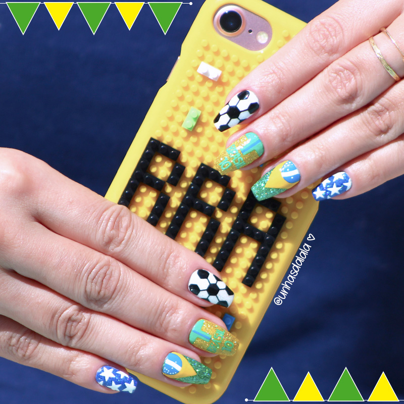 unhas copa do mundo, unhas do brasil, unhas seleção brasileira, unhas decoradas para a copa 2018, copa 2018, copa do mundo 2018, seleção brasileira, brasil, brazil, brazil nail art, brazil nails, unhas bandeira do brasil, glitter, verde e amarelo, verde, azul, amarelo, branco, unhas verdes, unhas azuis, unhas amarelas, unhas brancas, esmalte glitter verde, esmalte glitter dourado, esmalte glitter azul, esmalte glitter branco, unhas da lala, unhas da lalá, larissa leite