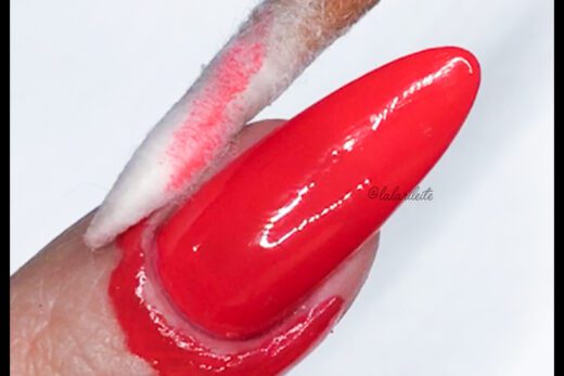 como limpar esmalte, como limpar esmalte vermelho, como limpar esmalte escuro, dica limpar esmalte vermelho, unhas da lala, larissa leite, larissa leite unhas, esmalte vermelho, truque limpar esmalte vermelho, truque limpar esmalte escuro, unhas vermelhas, red nails, esmalte colorama, smalte colorama mocinha e bandida, base fortalecedora lu cayres, cuticula feita, cuticula fundinha, unhas feitas, como usar esmalte vermelho