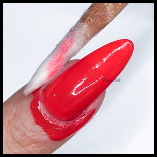 como limpar esmalte, como limpar esmalte vermelho, como limpar esmalte escuro, dica limpar esmalte vermelho, unhas da lala, larissa leite, larissa leite unhas, esmalte vermelho, truque limpar esmalte vermelho, truque limpar esmalte escuro, unhas vermelhas, red nails, esmalte colorama, smalte colorama mocinha e bandida, base fortalecedora lu cayres, cuticula feita, cuticula fundinha, unhas feitas, como usar esmalte vermelho