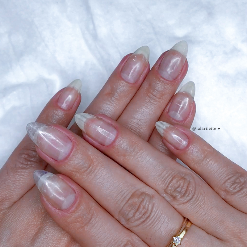 como cuidar das unhas, cuidando das unhas, dicas de como cuidar das unhas em casa, como cuidar das unhas em casa, cuidando das unhas em casa quarentena, quarentena, materiais para fazer as unhas, não use acetona, removedor de esmalte, dicas bases fortalecedoras, dicas de extra brilho, produtos para hidratar unhas mãos e cutículas, como hidratar unhas, como hidratar mãos, como hidratar cutículas, esmalte vencido, não use esmalte vencido, larissa leite unhas, higienizar unhas, como cuidar das unhas coronavirus, dicas de unhas, larissa leite, unhas da lala