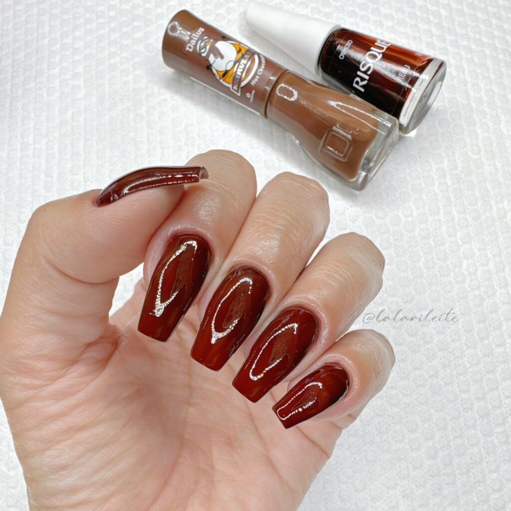 Unhas Chiques e Elegantes com Dailus Hot Chocolate e Risqué Rebu