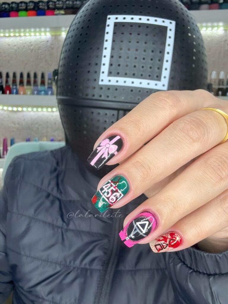 Unhas Prontas com Símbolos Round 6