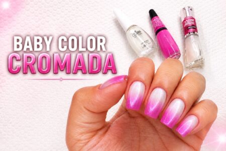 Baby color cromadinha: a combinação de rosa e efeito cromado nas unhas