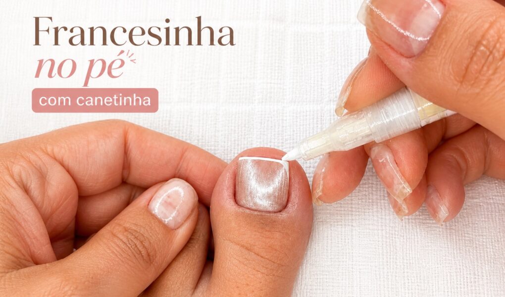 Francesinha nas unhas dos pés com canetinha e esmaltação cromada