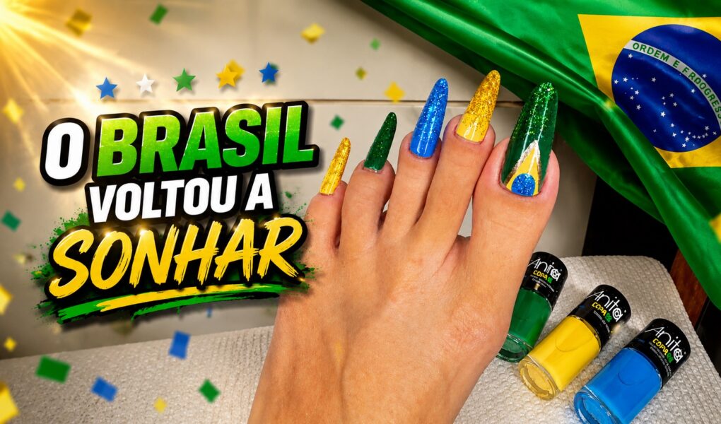 Unhas decoradas para a Copa do Mundo com as cores da bandeira do Brasil