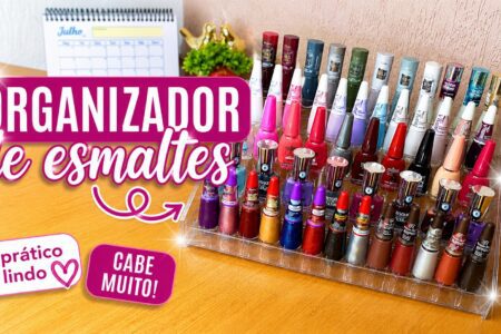 Organizando os esmaltes: como cabem muitos vidrinhos em um organizador acrílico