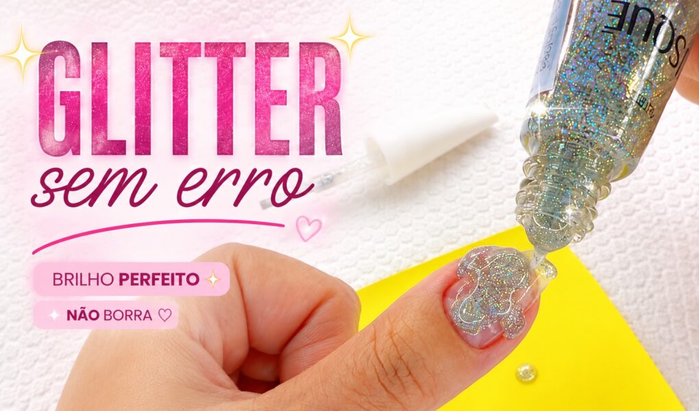 Aplicação do glitter sem erro: truque com fita líquida e esponjinha