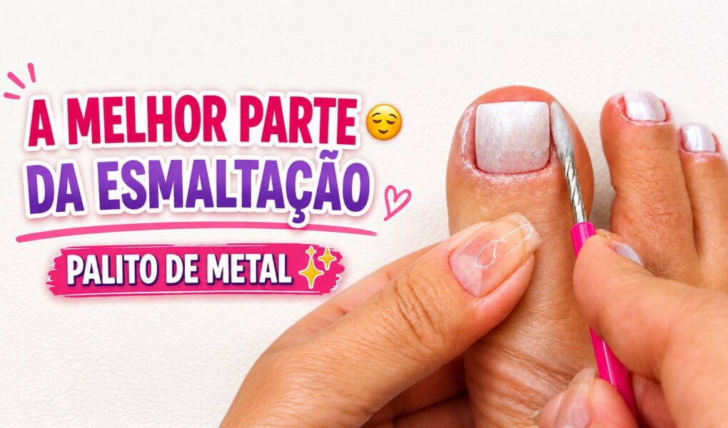 A parte mais satisfatória da esmaltação: limpar os cantinhos com palito de metal