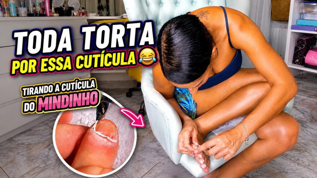 Cutícula do mindinho: amolecimento e remoção com alicate Staleks Smart 10