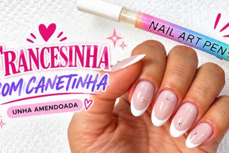 Francesinha com canetinha em unhas amendoadas